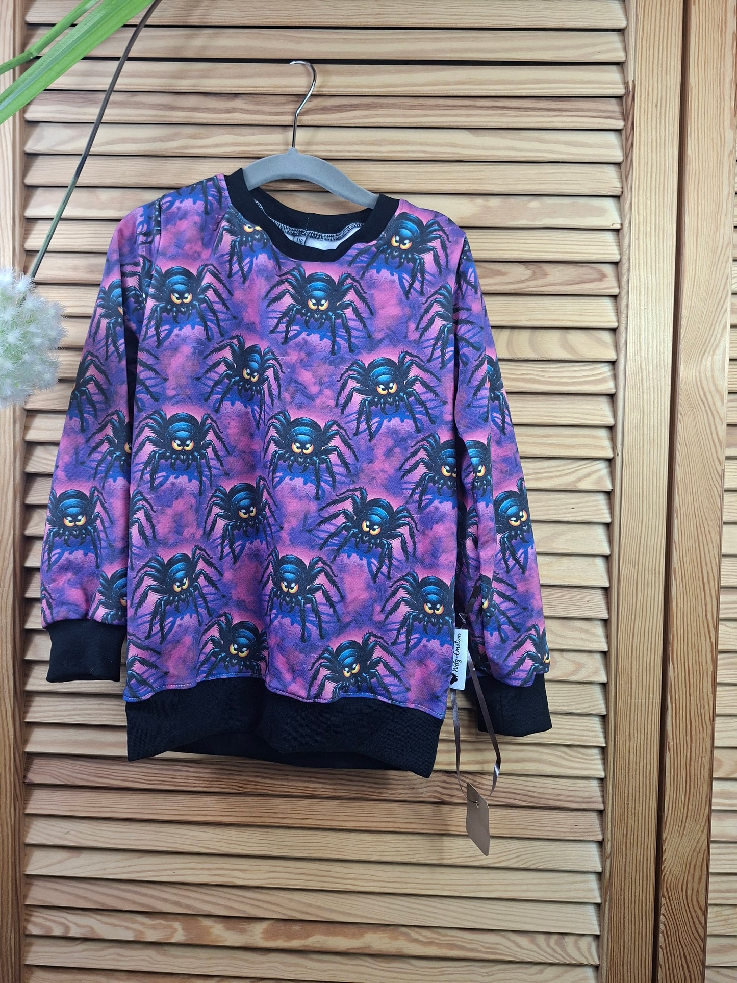 Pulli Größe 116 Spinne
