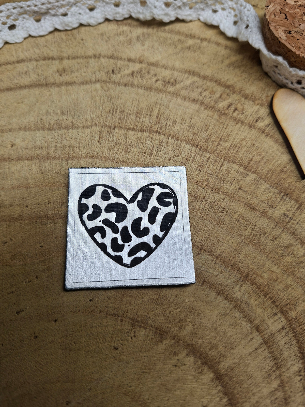 Lederpatch Leo Herz Reflektor