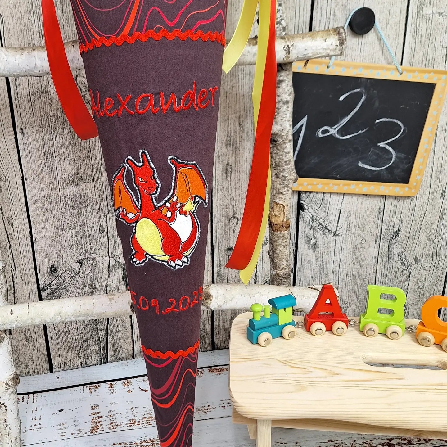 Schultüte Roter Drache Wellen