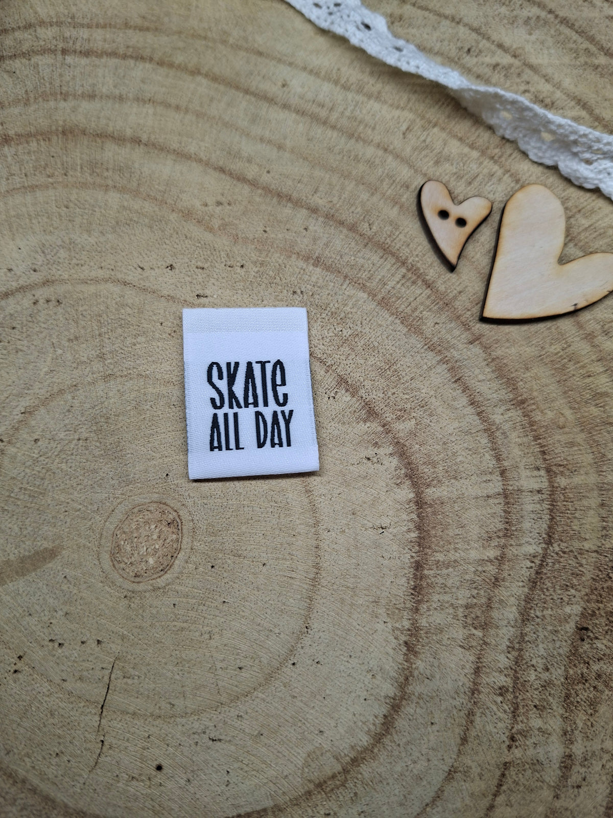Web Label Skate all day